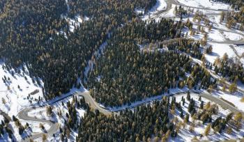 新疆十年新增公路6.22万公里