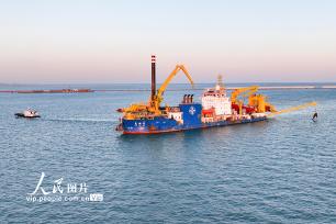 “天鲲号”助力江苏连云港港赣榆港区10万吨级航道建设
