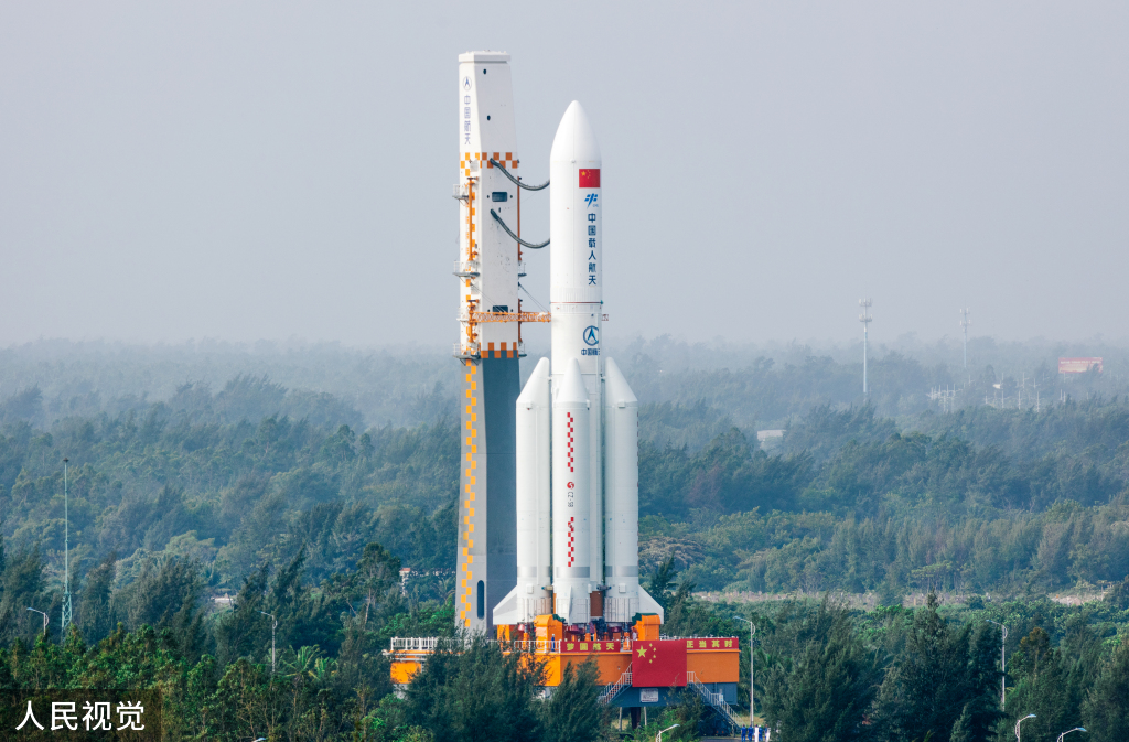 梦天实验舱舱箭组合体转运至发射区 近日将择机实施发射