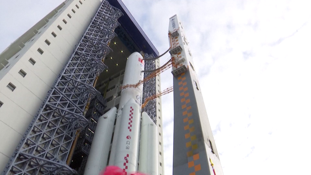 梦天实验舱舱箭组合体转运至发射区 近日将择机实施发射