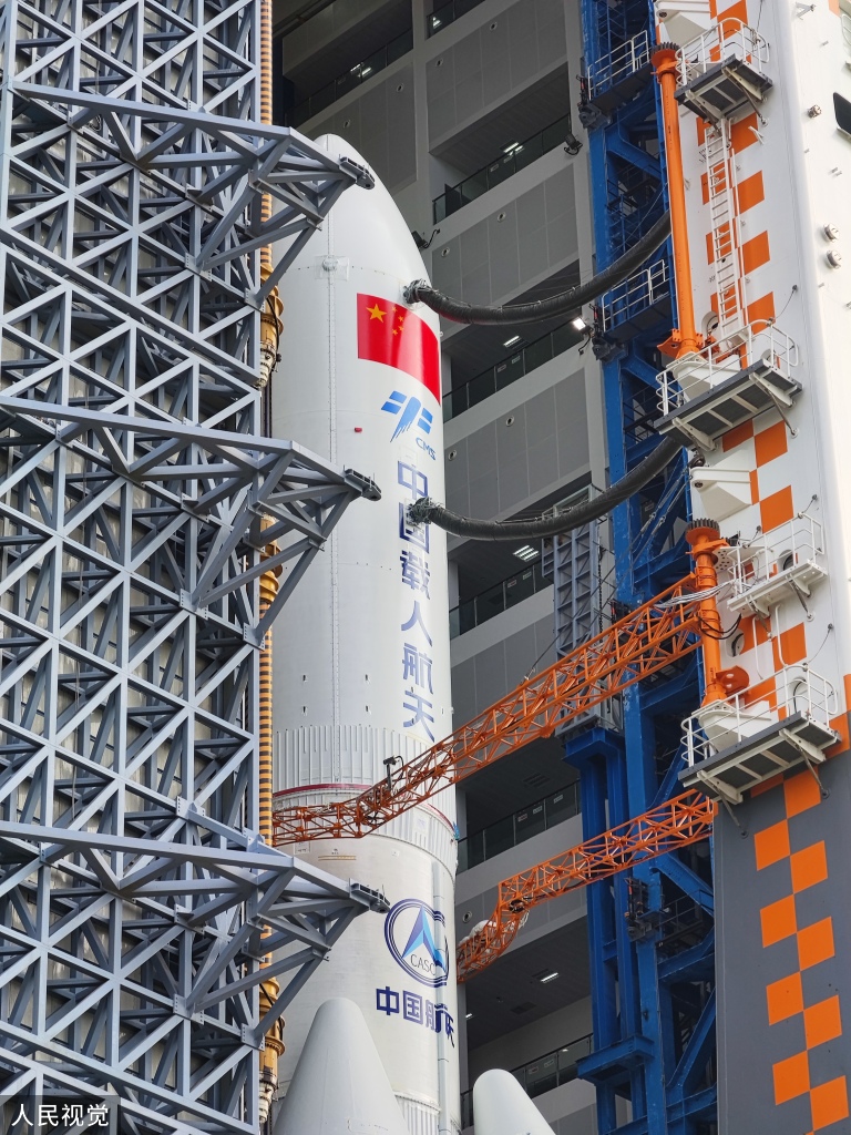 梦天实验舱舱箭组合体转运至发射区 近日将择机实施发射