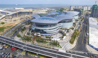 海口国际免税城建设进入冲刺收尾阶段 “海棠花开”造型惊艳