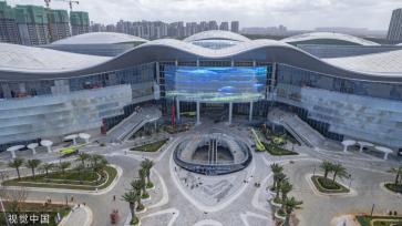 海口国际免税城建设进入冲刺收尾阶段 “海棠花开”造型惊艳