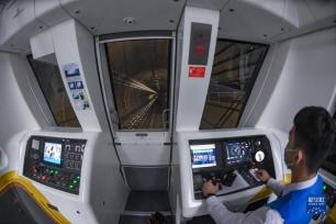 深圳地铁“两线三枢纽”开通 运营里程达483公里