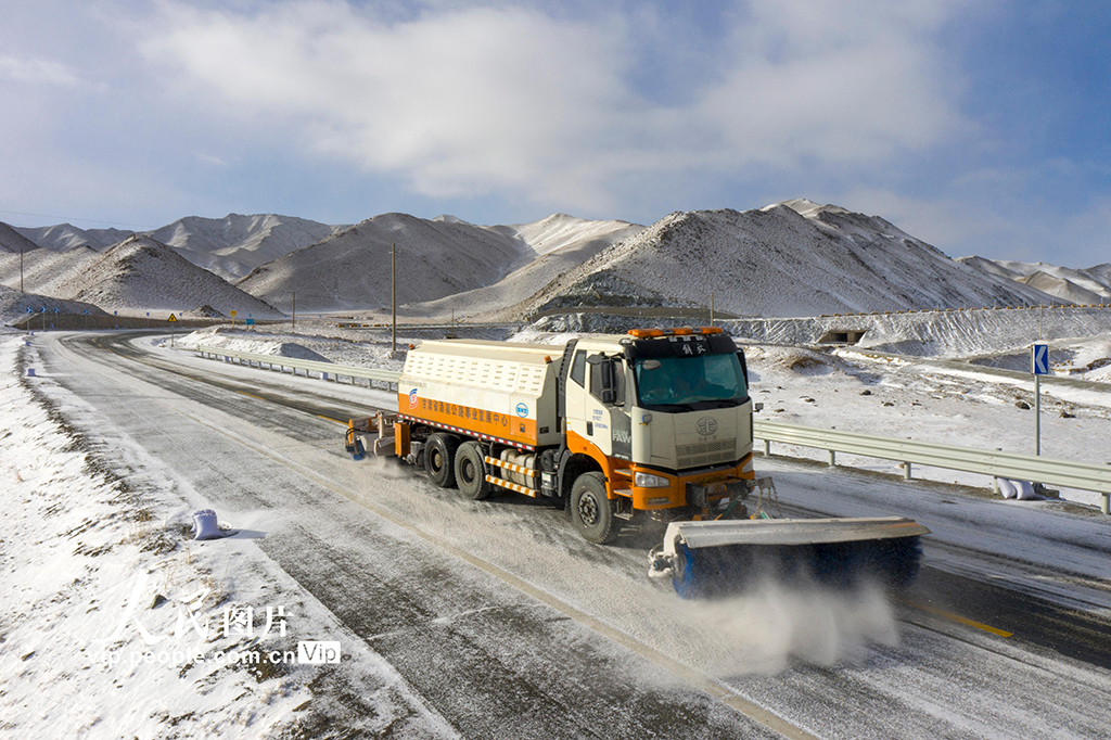 甘肃阿克塞除雪保畅通