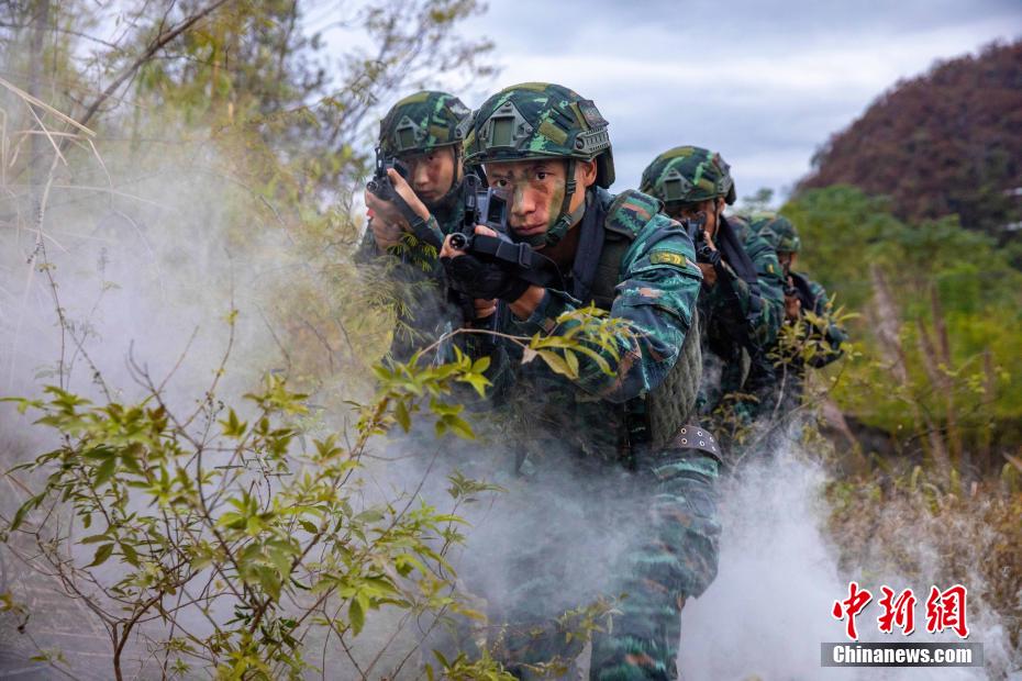
南京鼓楼医院黄牛代挂号电话票贩子号贩子网上预约挂号,住院检查加快,武警广西总队桂林支队开展多课目训练锻造特战尖兵