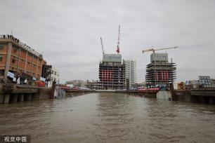 奋力号“怀抱”长江口二号古船 安家黄浦江畔