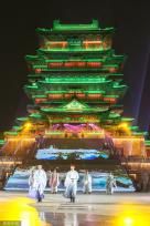 江西非物质文化遗产服饰秀在滕王阁上演