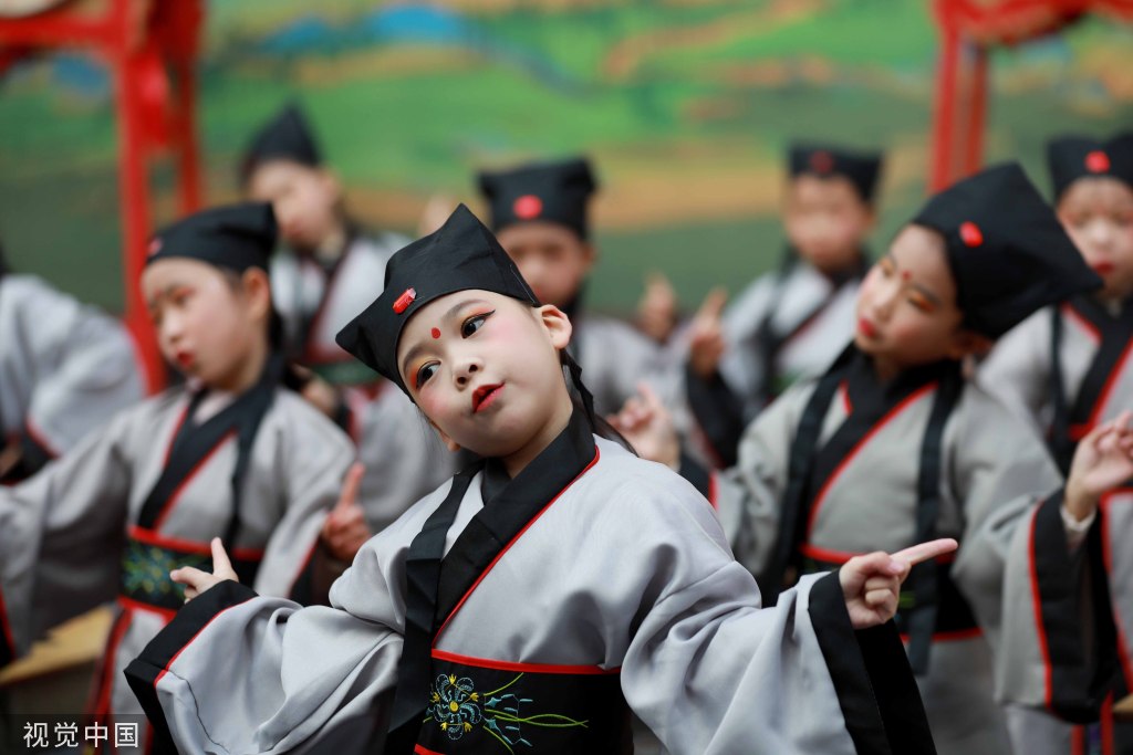 沈阳医大二院黄牛代挂号电话票贩子号贩子网上预约挂号,住院检查加快,广西融安一小学举行传统“开笔礼”仪式