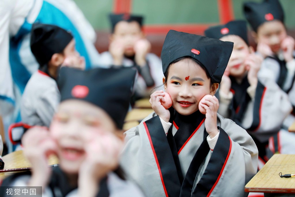 沈阳医大二院黄牛代挂号电话票贩子号贩子网上预约挂号,住院检查加快,广西融安一小学举行传统“开笔礼”仪式