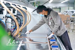 江西龙南：开足马力赶制出口订单