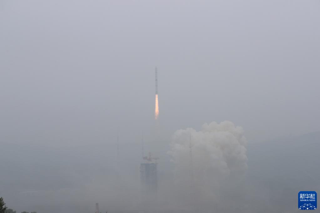 我国成功发射四维03/04卫星