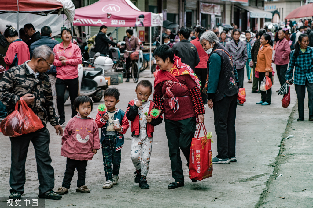 
浙江医院黄牛代挂号电话票贩子号贩子网上预约挂号,住院检查加快,农村大集燃起人间烟火 红红火火充满年味