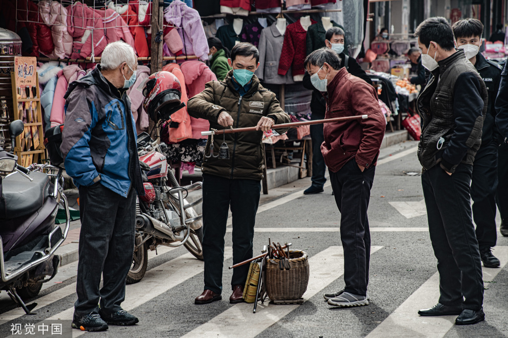 
浙江医院黄牛代挂号电话票贩子号贩子网上预约挂号,住院检查加快,农村大集燃起人间烟火 红红火火充满年味