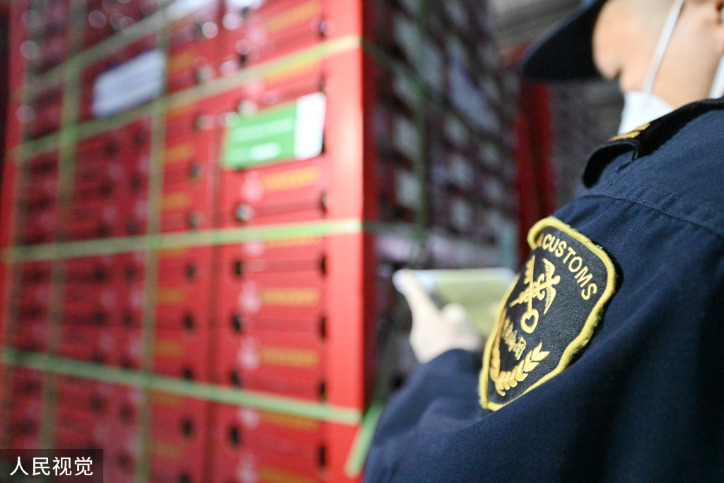 浙江口腔医院黄牛代挂号电话票贩子号贩子网上预约挂号,住院检查加快,上海:春节前洋山口岸迎进口鲜果入境潮