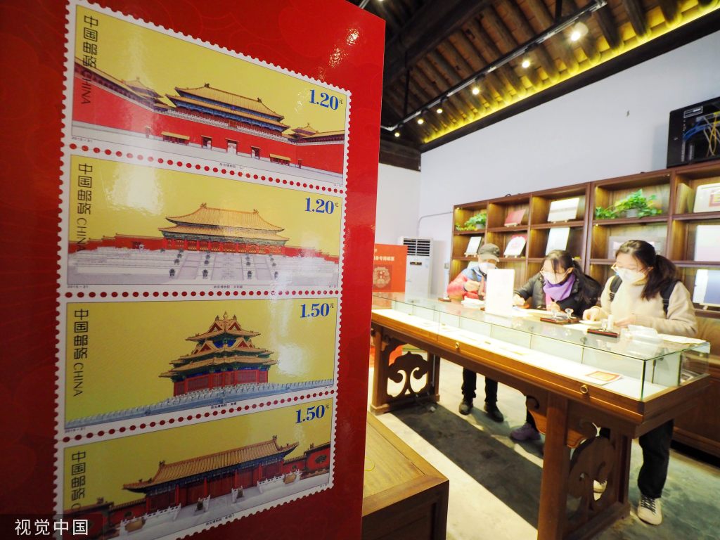 故宫邮局落户紫禁城 开业首日迎来大量游客