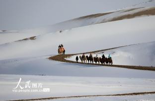 甘肃敦煌：春节临近 旅游升温