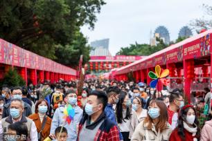 深圳迎春花市开幕 花香带出浓浓“烟火气”