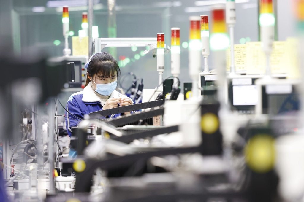 新年伊始 江苏宿迁工人复工复产力争“开门红”