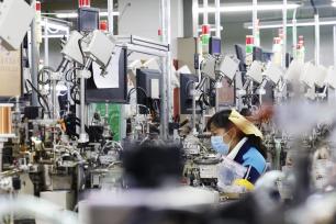 新年伊始 江苏宿迁工人复工复产力争“开门红”