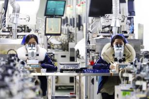 新年伊始 江苏宿迁工人复工复产力争“开门红”