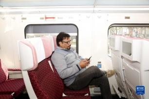 巴基斯坦将从中国进口的铁路客车投入载客运营