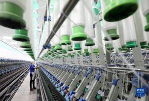 河北晋州：纺织企业节后赶制订单忙