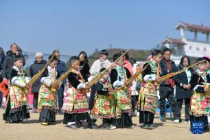 苗族“跳月”闹新春