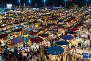 特色旅拍拉动傣乡“夜经济”