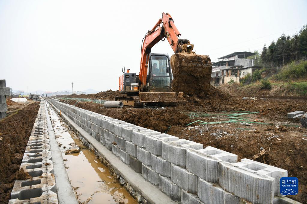 湖南常宁：高标准农田建设备春耕