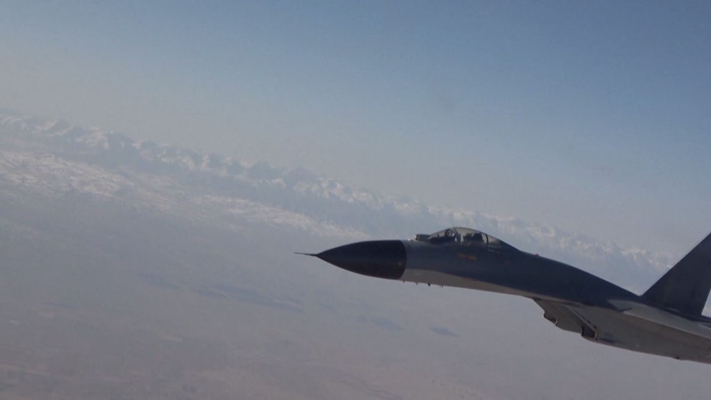 
南京各大医院黄牛代挂号电话票贩子号贩子网上预约挂号,住院检查加快,我国首批歼-11B战机女飞行学员顺利单飞