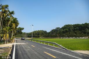 海南琼海：乡村公路已基本铺设完成