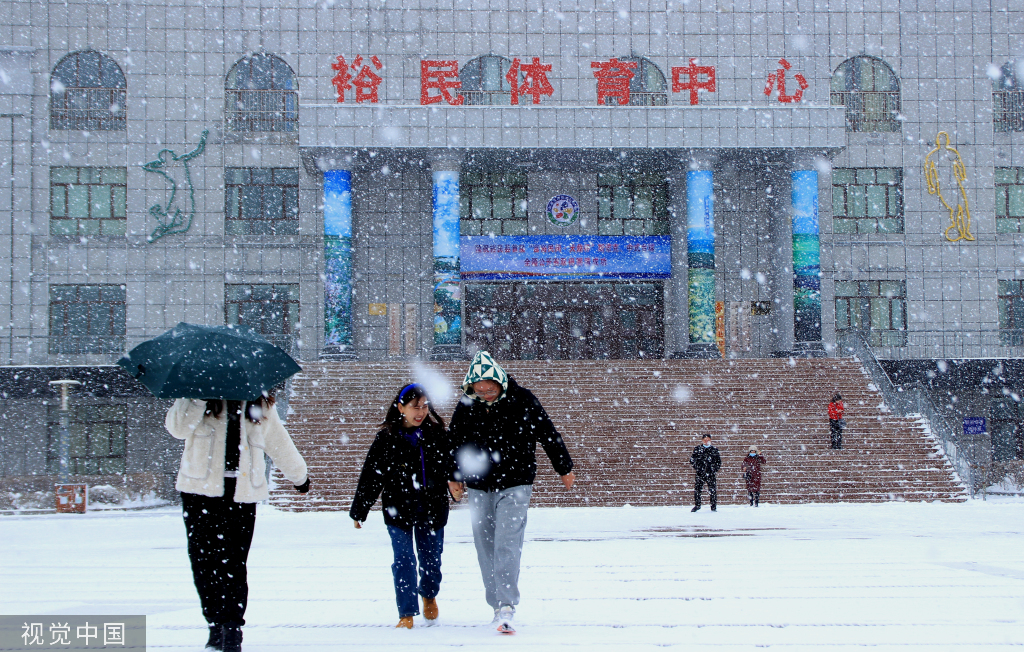 春分将至 新疆塔城普降大雪