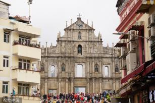 澳门旅游景点人流畅旺 单日入境旅客量创三年来新高