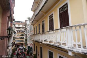 澳门旅游景点人流畅旺 单日入境旅客量创三年来新高