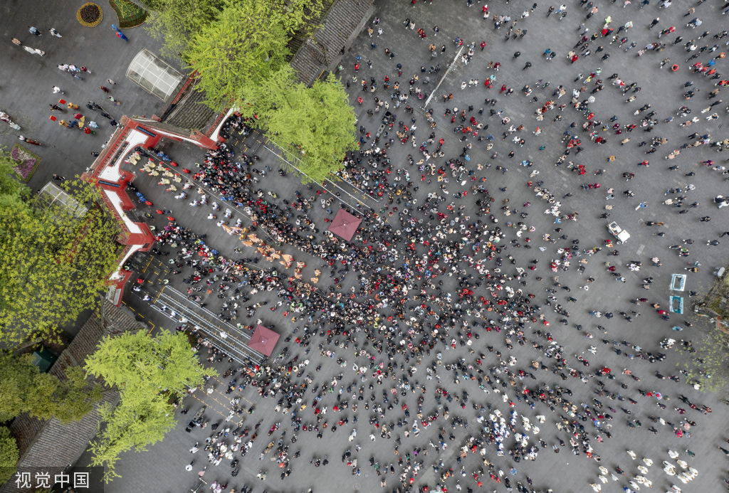 成都：都江堰放水节开幕