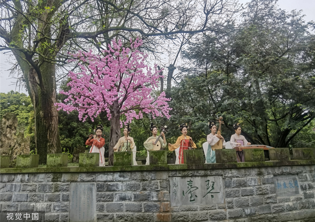 成都：都江堰放水节开幕