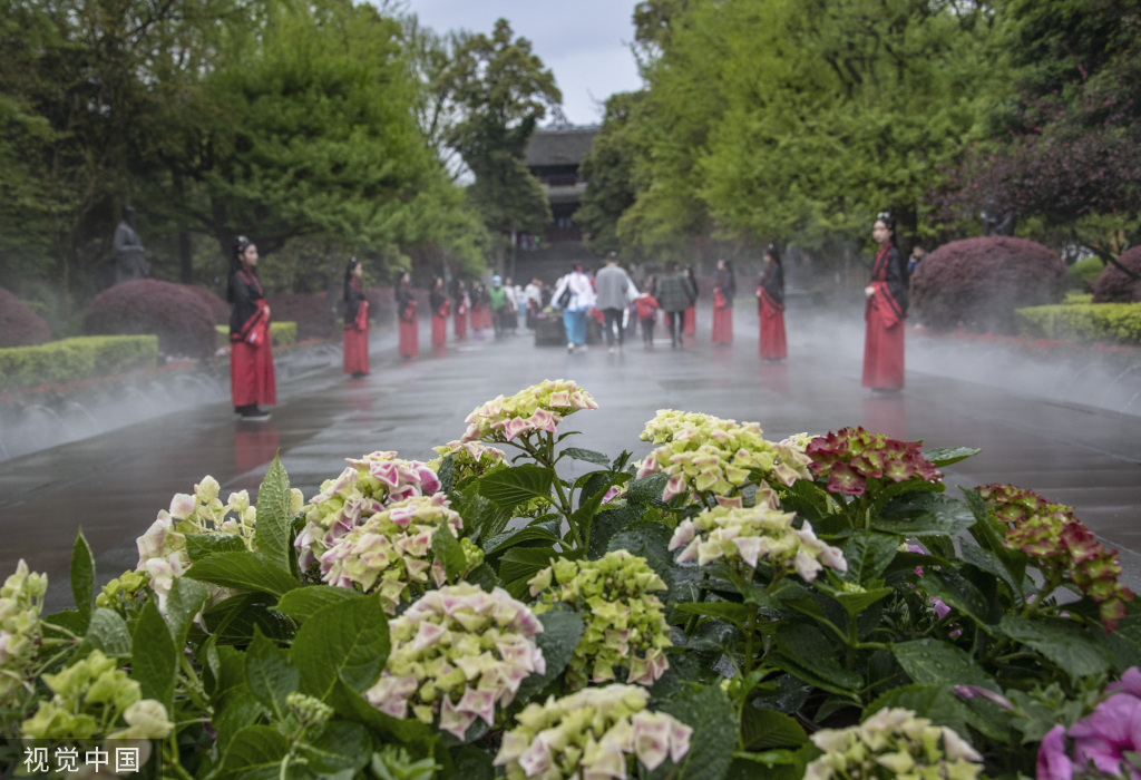 成都：都江堰放水节开幕