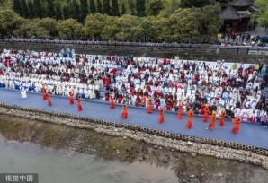 成都：都江堰放水节开幕