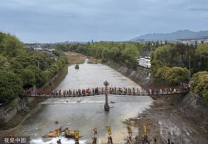 成都：都江堰放水节开幕
