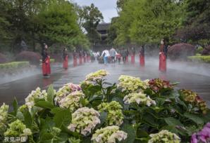 成都：都江堰放水节开幕