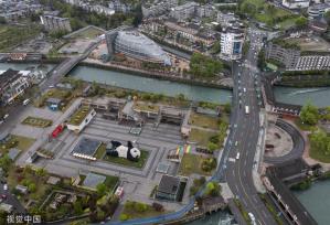 成都：都江堰放水节开幕