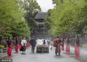 成都：都江堰放水节开幕