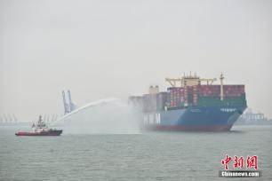 天津港开通超大集装箱船型直航欧洲多国新航线