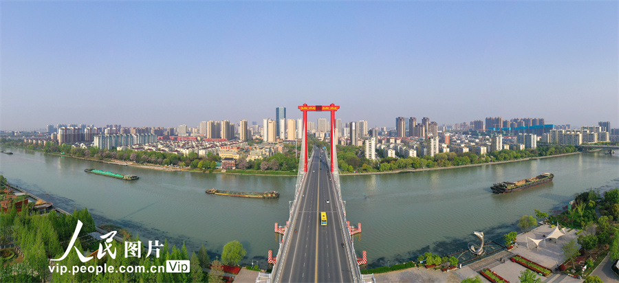 江苏宿迁：京杭大运河春季运输忙