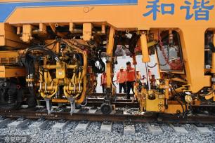 福厦高铁全线轨道精调完成