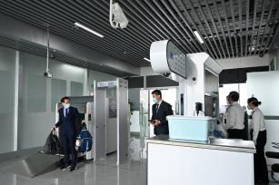 广州琶洲港澳客运口岸试运营阶段首批港澳旅客抵达