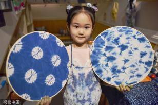 石家庄：幼儿学习非遗“扎染”技艺
