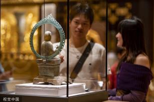 浙江金华举行万佛塔地宫出土文物展