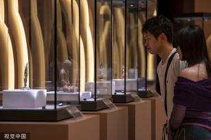 浙江金华举行万佛塔地宫出土文物展